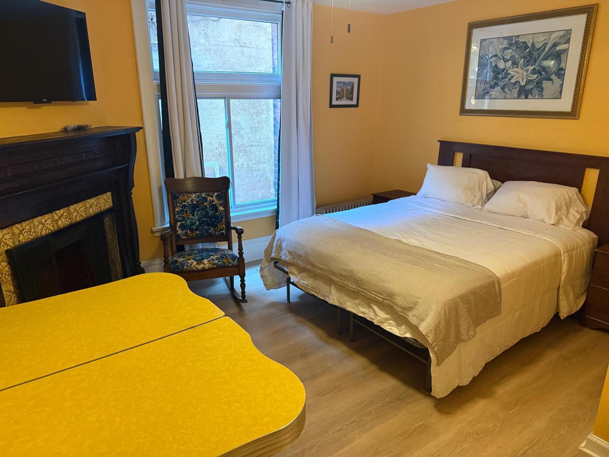 Buffalo Guesthouse Guest house Buffalo